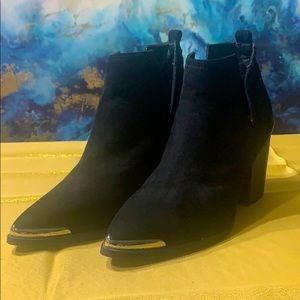 Mossimo Size 9 Boots